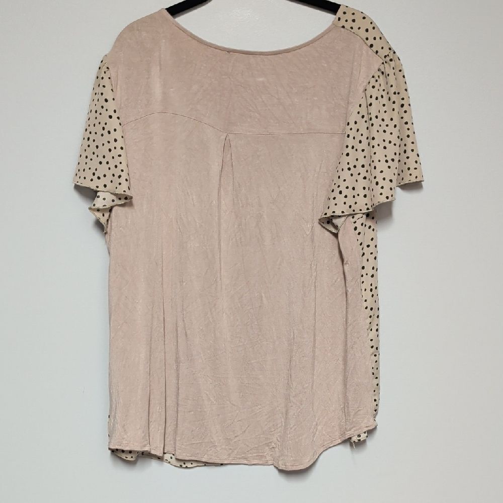 Chic Beige Polka Dot Blouse - Picture 5 of 6